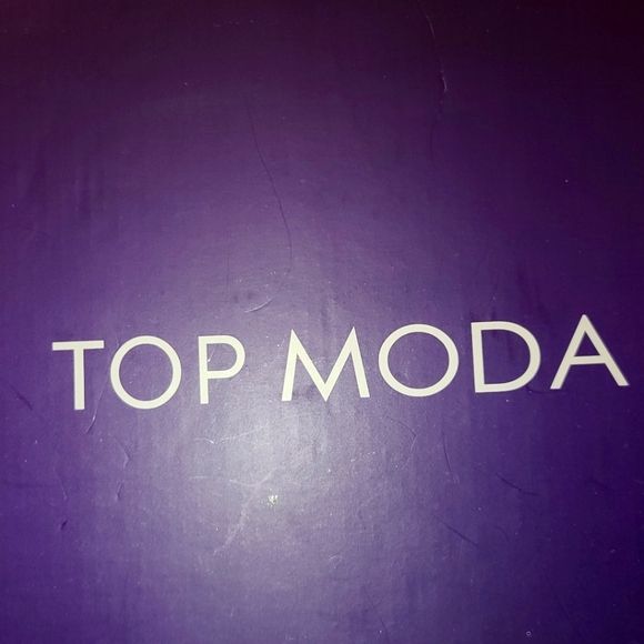 A super cute pair of Top Moda ankle boots. - Picture 1 of 9